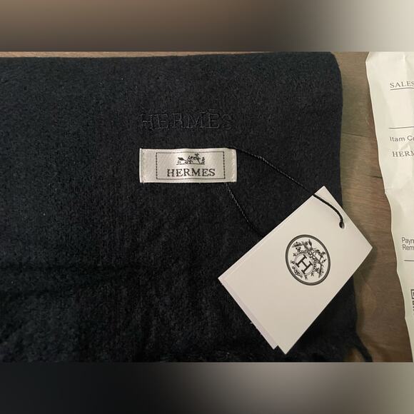 Hermes black scarf with receipt purchased from Galleria in Hong Kong - Picture 3 of 5